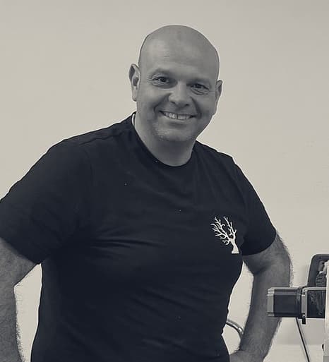 George - Experienced product specialist